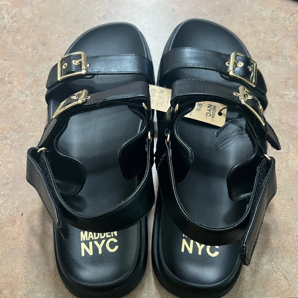 Madden Girl Sandals! Brand NEW! Size 9.5 - Picture 4 of 4